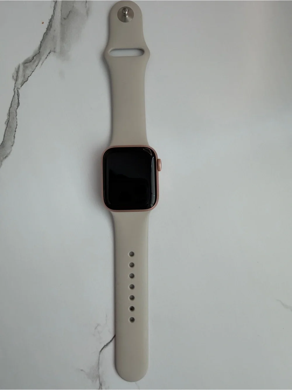 Apple Watch Series 4 40mm Rose Gold GPS w/ Beige Gray Sport Band - Picture 2 of 8